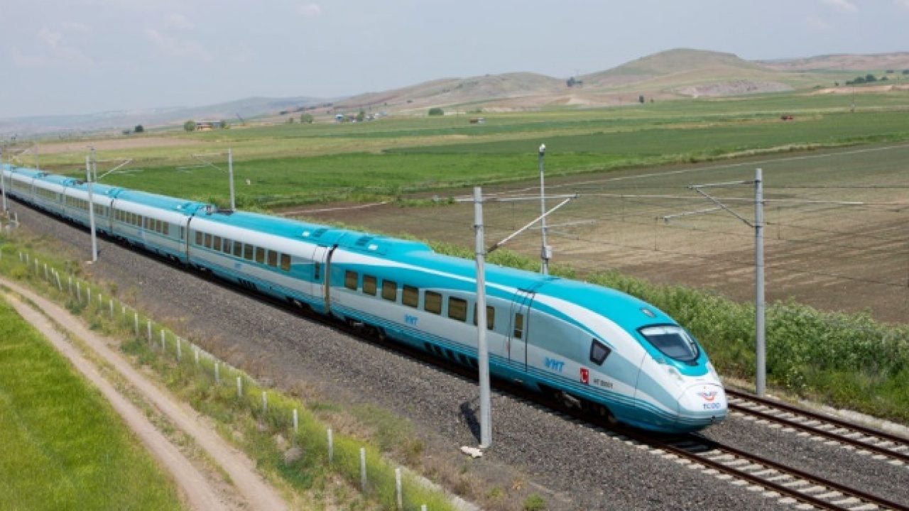 Foto - Türkiye demir ağlarla örülüyor: 3 ile daha hızlı tren müjdesi!