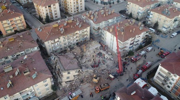 Foto - Türkiye'ye karşı sinsi adım! İşgal hazırlıkları mı? 2 Avrupa ülkesi Yunanistan'a dünyanın en büyük savaş gemilerini yolladı