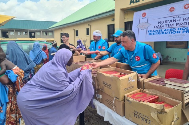 Foto - Türkiye Diyanet Vakfı 85 ülkede 1,5 milyon Kur’an-ı Kerim hediye etti