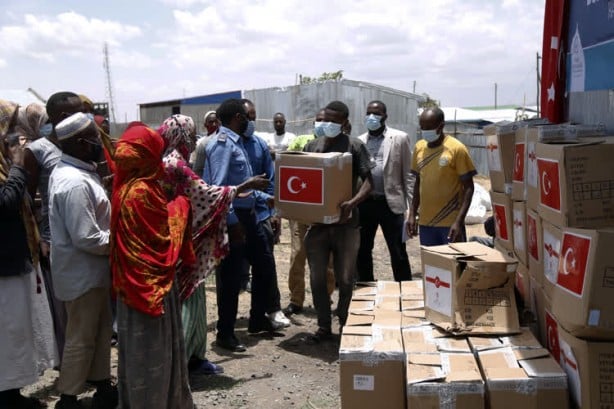 Foto - Türkiye Diyanet Vakfı gönülleri fethetti