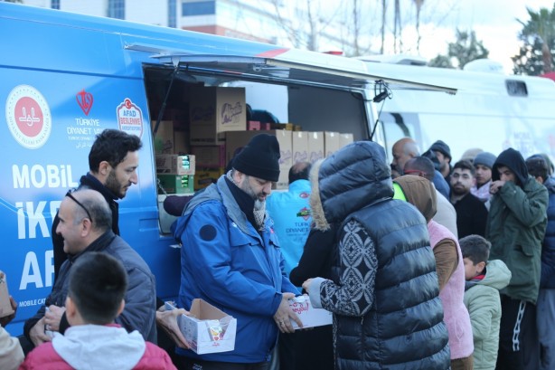 Türkiye Diyanet Vakfı’ndan deprem bölgelerine destek artarak devam ediyor