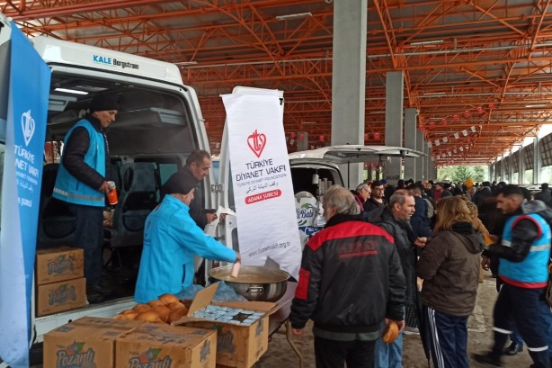 Foto - Türkiye Diyanet Vakfı’ndan deprem bölgelerine destek artarak devam ediyor