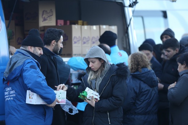Foto - Türkiye Diyanet Vakfı’ndan deprem bölgelerine destek artarak devam ediyor