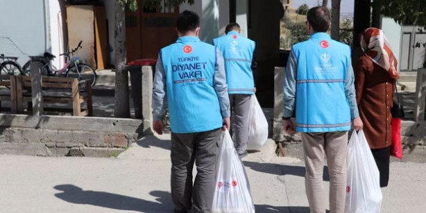 Foto - Türkiye Diyanet Vakfından yavru vatana yardım eli
