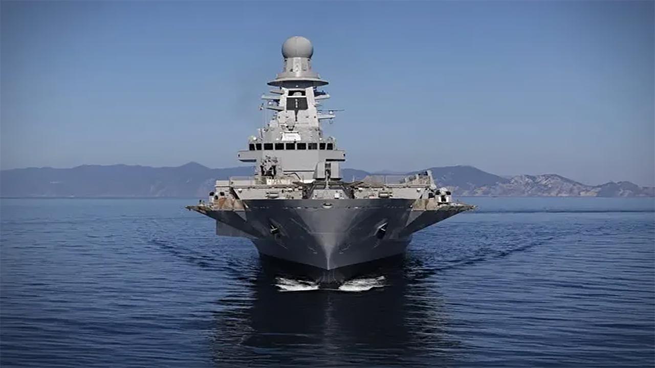 Foto - Türkiye donanması TCG ANADOLU ile göz doldurdu! İşte 2025’in en güçlü deniz kuvvetleri