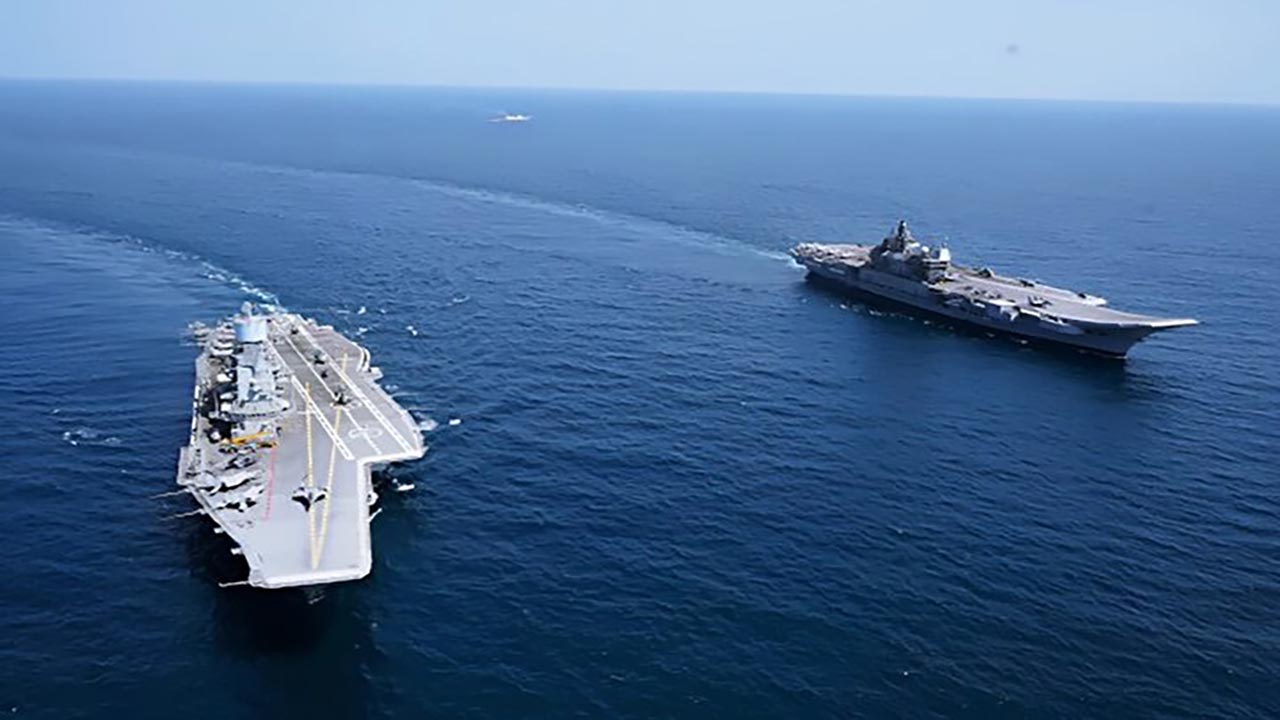 Foto - Türkiye donanması TCG ANADOLU ile göz doldurdu! İşte 2025’in en güçlü deniz kuvvetleri