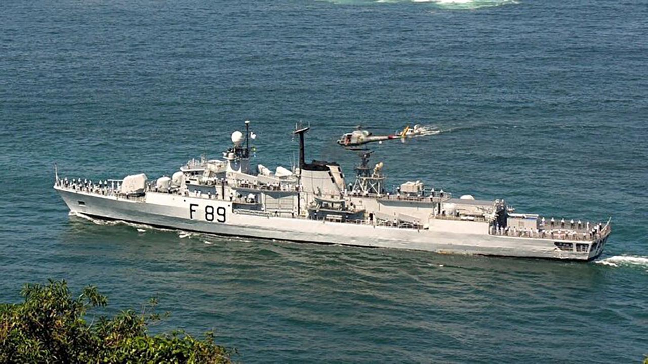 Foto - Türkiye donanması TCG ANADOLU ile göz doldurdu! İşte 2025’in en güçlü deniz kuvvetleri