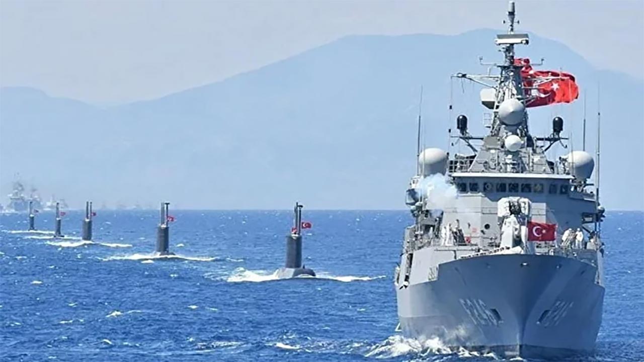Foto - Türkiye donanması TCG ANADOLU ile göz doldurdu! İşte 2025’in en güçlü deniz kuvvetleri