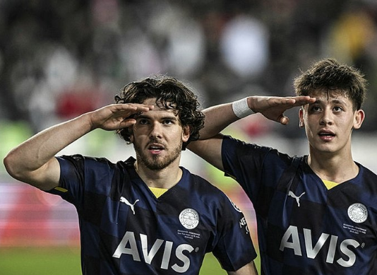 Foto - Türkiye duyurusu geldi... Fenerbahçe'nin biyonik adamı için artık zaman daralıyor!