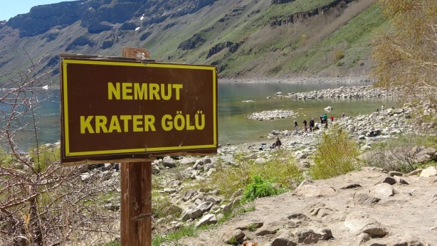 Türkiye ekonomisi için büyük müjde! Nemrut Gölü'ne gelen profesör bombayı patlattı