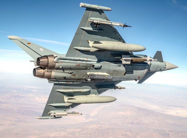 Foto - Türkiye F-16'lardan neden vazgeçti? Eurofighter savaş uçağının avantajları neler?