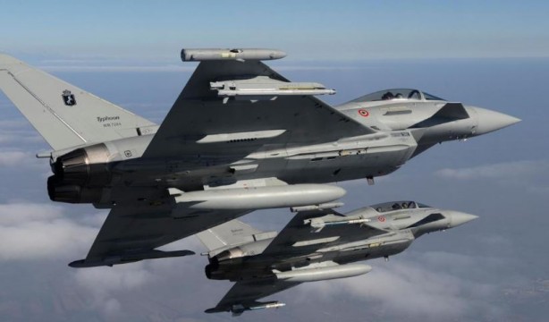 Türkiye F-16'lardan neden vazgeçti? Eurofighter savaş uçağının avantajları neler?