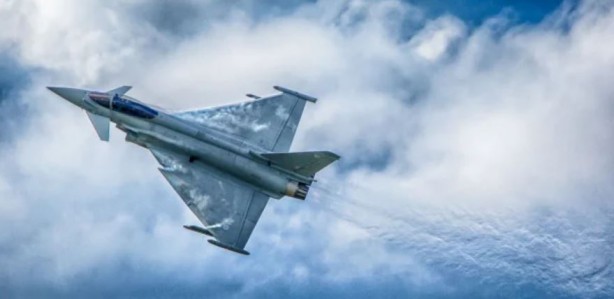 Foto - Türkiye F-16'lardan neden vazgeçti? Eurofighter savaş uçağının avantajları neler?