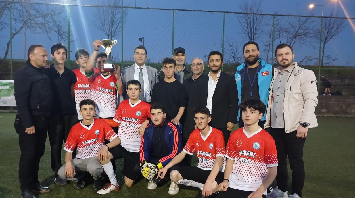 Foto - Türkiye Gençlik Vakfı (TÜGVA) Giresun’dan Gençlere İlham: Piraziz’deki Lise Turnuvası’nın Kazananı Belli Oldu