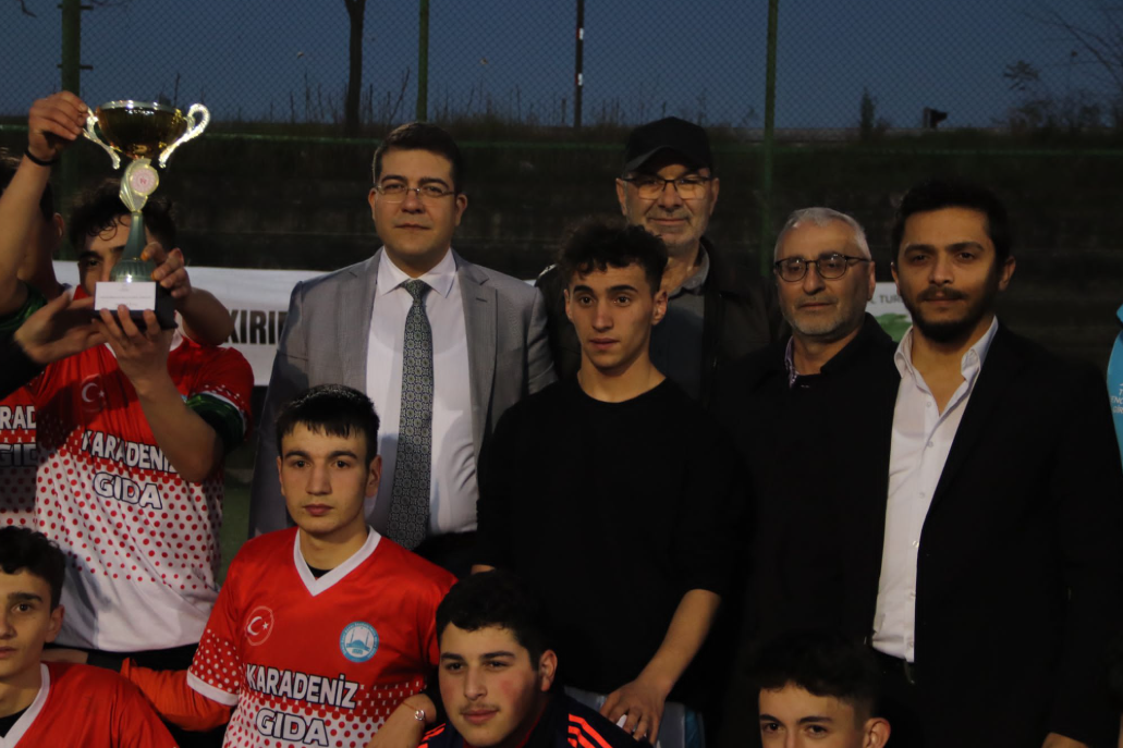 Foto - Türkiye Gençlik Vakfı (TÜGVA) Giresun’dan Gençlere İlham: Piraziz’deki Lise Turnuvası’nın Kazananı Belli Oldu