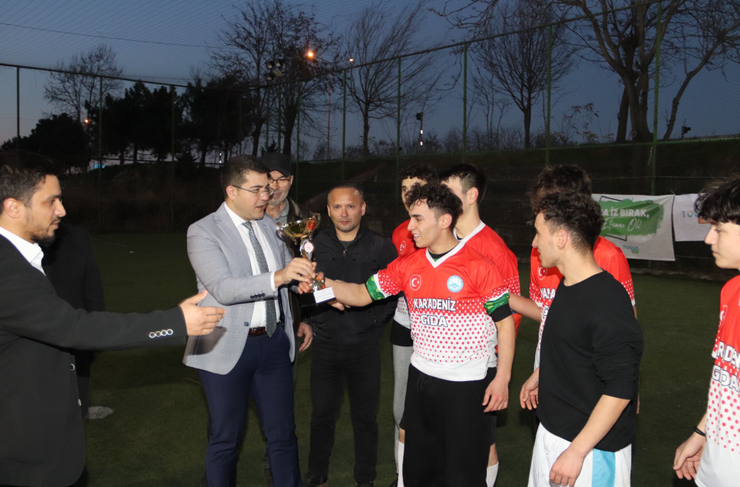 Foto - Türkiye Gençlik Vakfı (TÜGVA) Giresun’dan Gençlere İlham: Piraziz’deki Lise Turnuvası’nın Kazananı Belli Oldu