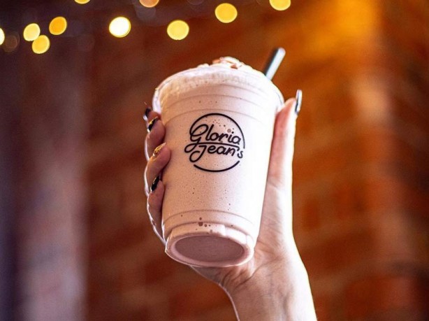 Foto - Türkiye genelinde 1200 şubesi bulunan ünlü kahve zincirinin iflası istendi! Hadise ile bağlantısı dikkat çekti