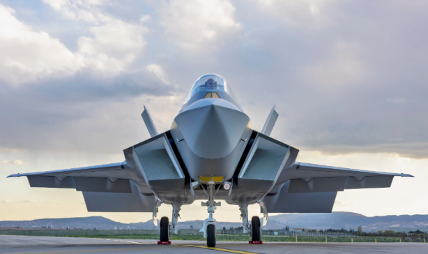 Türkiye gibi Eurofighter savaş uçağı verilmeyen Arap ülkesinden olay Kaan hamlesi! Herkes şaştı kaldı