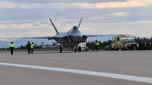 Foto - Türkiye gibi Eurofighter savaş uçağı verilmeyen Arap ülkesinden olay Kaan hamlesi! Herkes şaştı kaldı