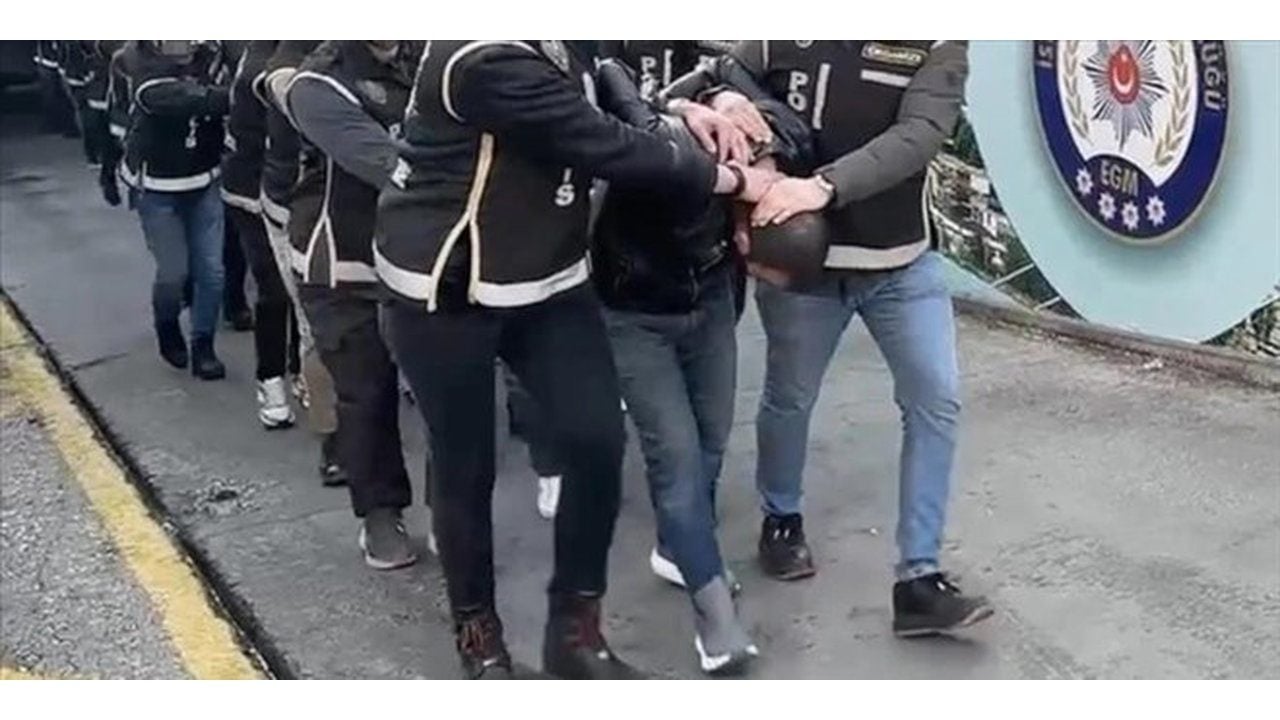 Foto - Türkiye güne dev operasyonla uyandı! 33 şüpheli için 14 ilde baskın