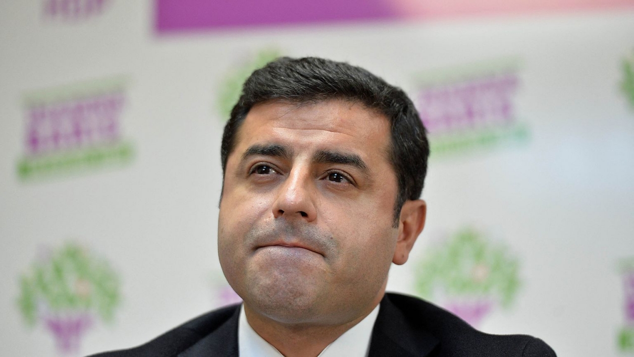 Türkiye gündemine bomba gibi düştü: "Selahattin Demirtaş o tarihte tahliye edilecek"