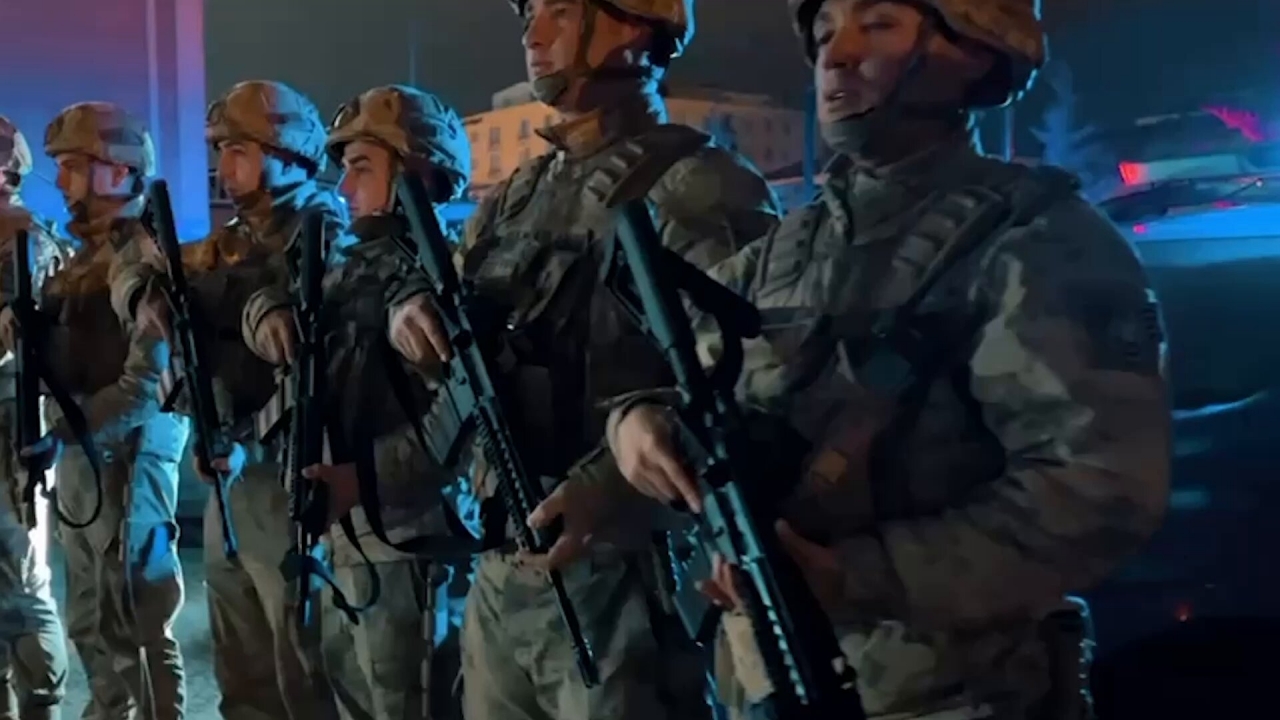 Foto - Türkiye güne dev operasyonla uyandı! Hazırlıklar tam 3 ay sürdü! Onlarca gözaltı var