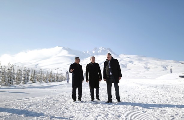 Foto - Türkiye-Gürcistan-Azerbaycan savunma bakanları bir araya geldi