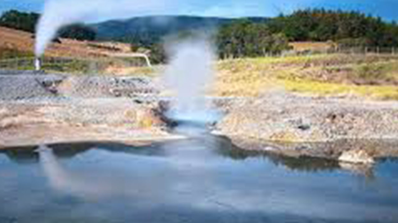 Foto - Türkiye hazinenin büyüğünü buldu! Kuyulardan feci şekilde fışkırıyor