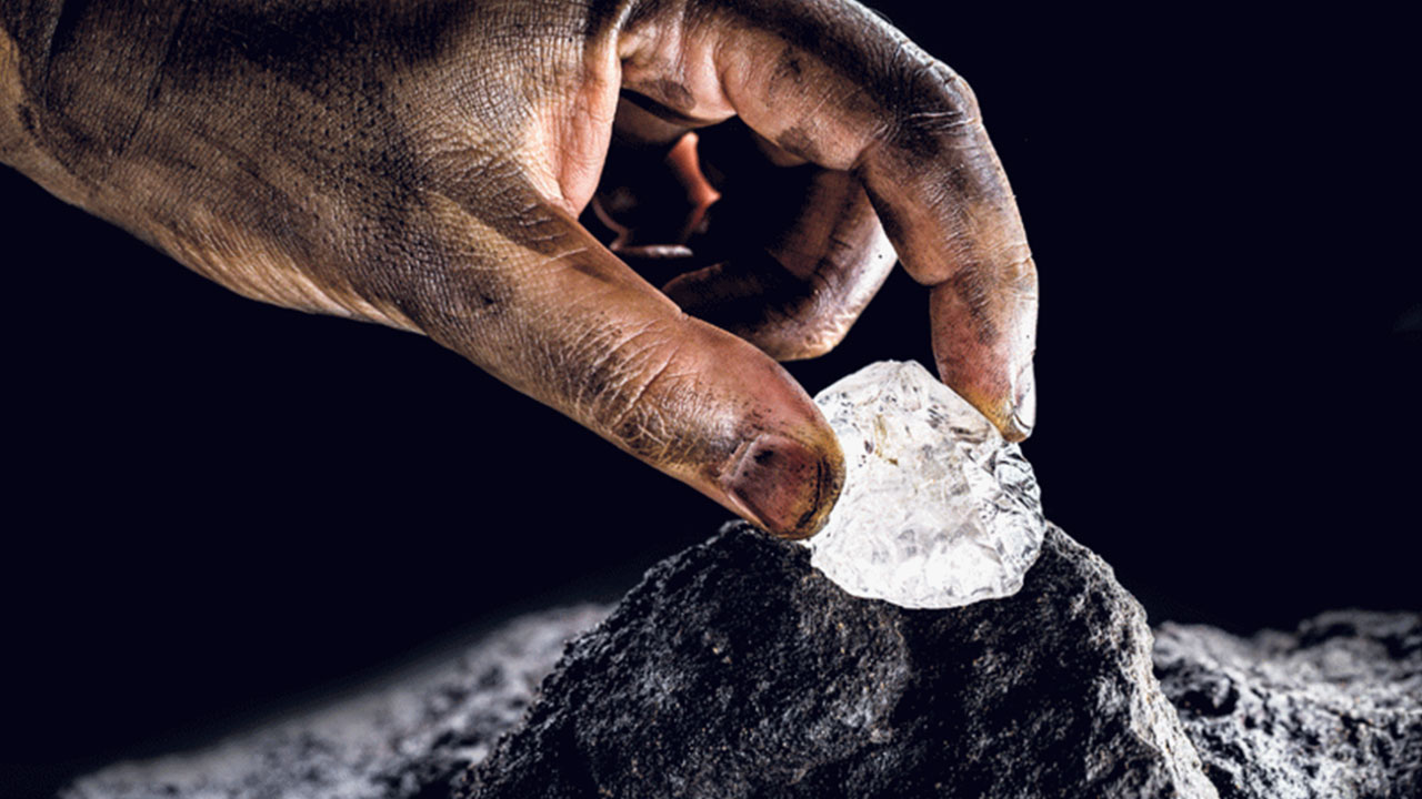 Foto - Türkiye hazinenin büyüğünü buldu! Kuyulardan feci şekilde fışkırıyor