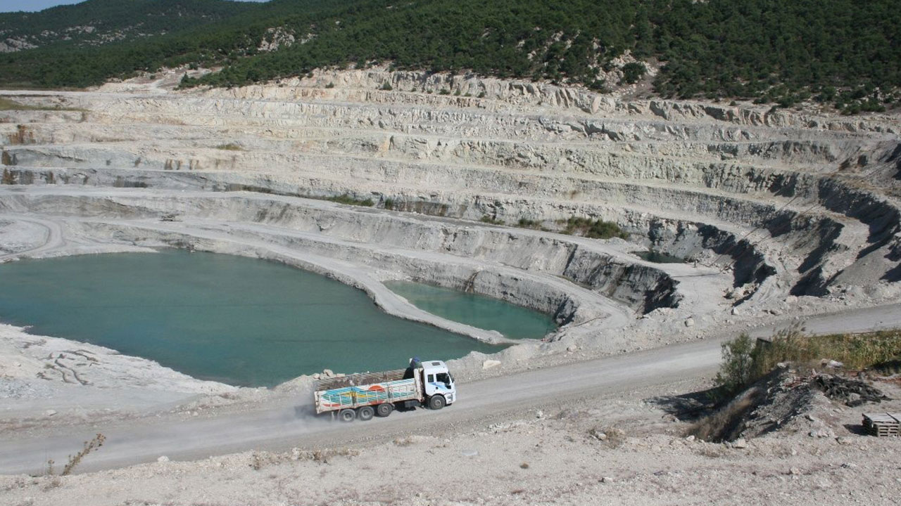 Foto - Türkiye'yi uçurması gereken rezerv ülkeye kaybettiriyor! 25 bin dolara satacağımıza 500 dolara satıyoruz