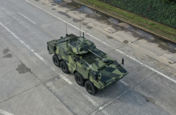 Foto - Türkiye için muhteşem gelişme! İlk kez görüntülenen yerli motorlu ilk 8x8 askeri aracı göreve hazır!