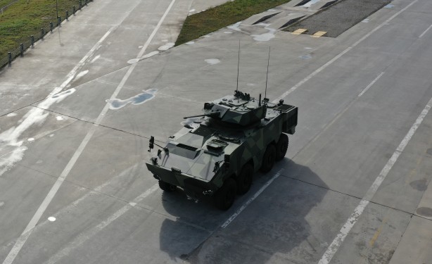 Foto - Türkiye için muhteşem gelişme! İlk kez görüntülenen yerli motorlu ilk 8x8 askeri aracı göreve hazır!