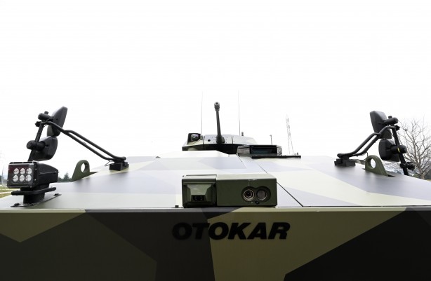 Foto - Türkiye için muhteşem gelişme! İlk kez görüntülenen yerli motorlu ilk 8x8 askeri aracı göreve hazır!