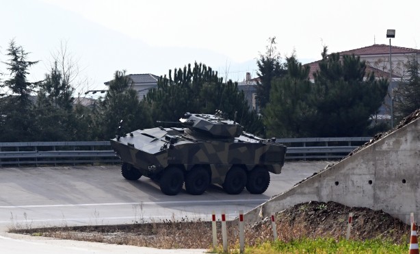 Foto - Türkiye için muhteşem gelişme! İlk kez görüntülenen yerli motorlu ilk 8x8 askeri aracı göreve hazır!