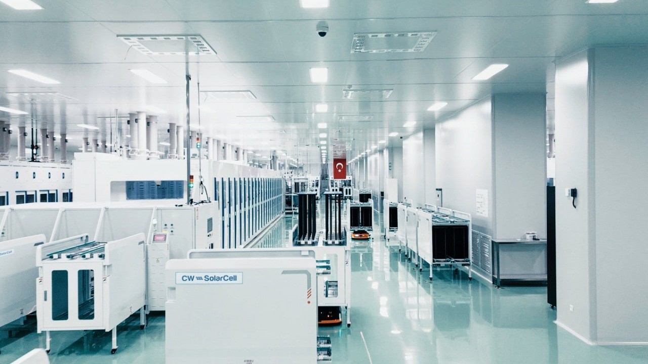 Foto - Türkiye için tarihi adım! Avrupa'nın en büyük güneş hücresi tesisi kuruldu