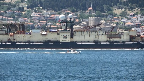 Foto - Türkiye için tarihi adımlar! Çanakkale'den geçti