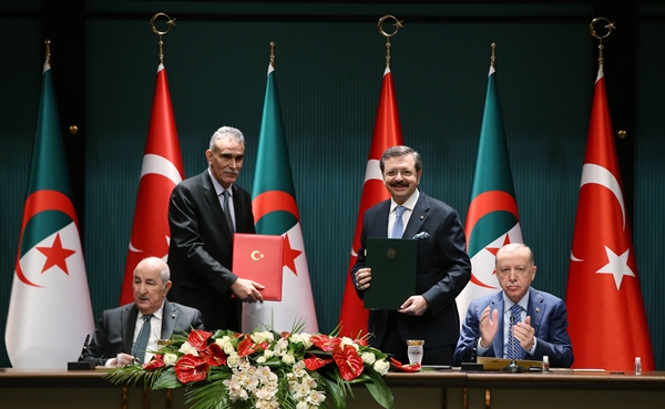 Foto - Türkiye ile Cezayir arasında imzalar atıldı