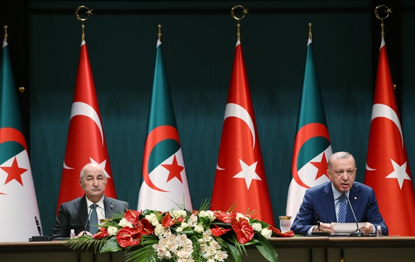 Foto - Türkiye ile Cezayir arasında imzalar atıldı