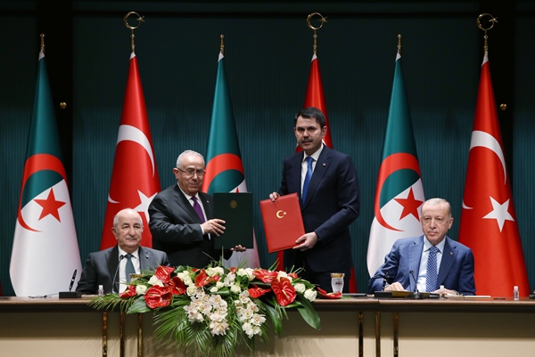 Foto - Türkiye ile Cezayir arasında imzalar atıldı