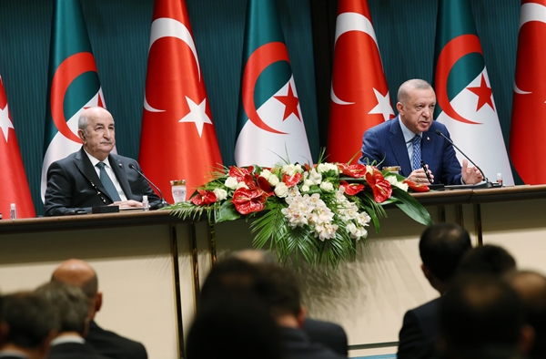 Foto - Türkiye ile Cezayir arasında imzalar atıldı