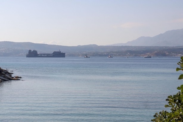 Foto - Türkiye ile görüşme sonrası ABD dev savaş gemisini Doğu Akdeniz'e indirdi