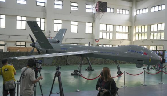 Foto - 'Türkiye ile işbirliği yapmalı, TB2 almalıyız' diyorlardı! Bir anda kendi İHA'larını yaptılar