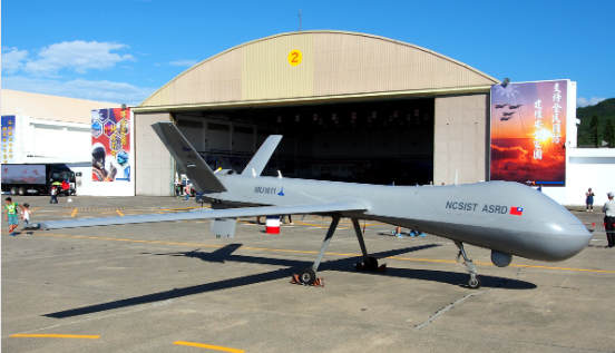 Foto - 'Türkiye ile işbirliği yapmalı, TB2 almalıyız' diyorlardı! Bir anda kendi İHA'larını yaptılar