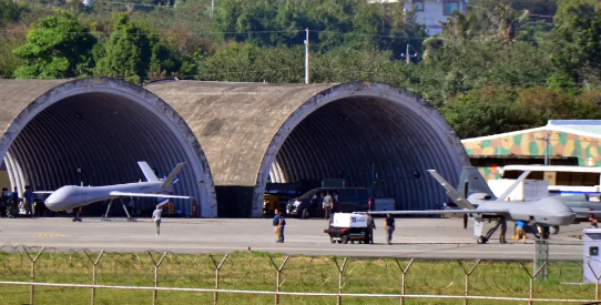 Foto - 'Türkiye ile işbirliği yapmalı, TB2 almalıyız' diyorlardı! Bir anda kendi İHA'larını yaptılar