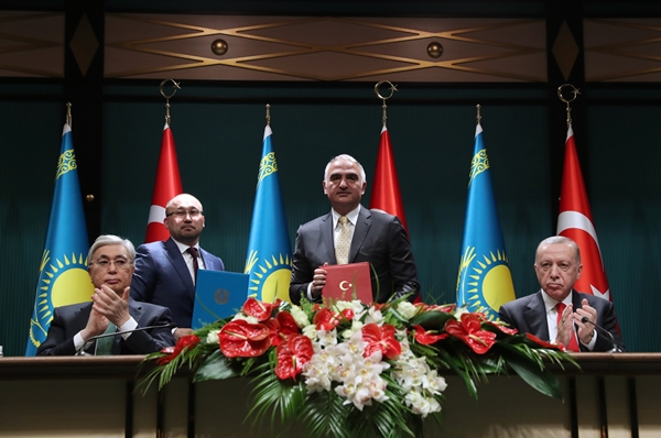 Foto - Türkiye ile Kazakistan arasında imzalar atıldı