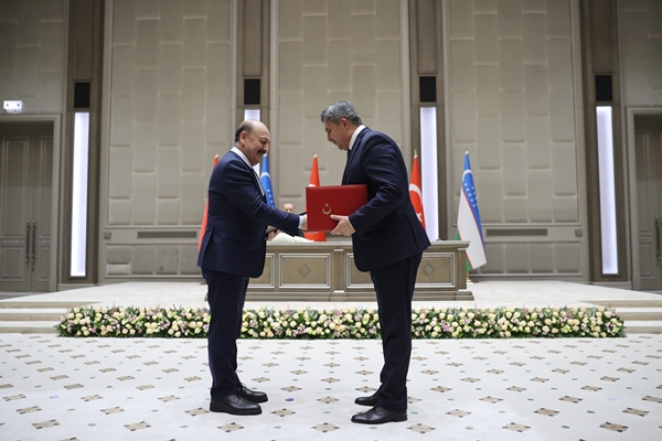 Foto - Türkiye ile Özbekistan arasında imzalar atıldı