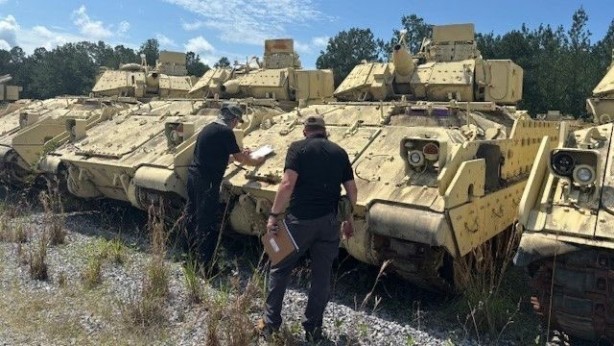 Foto - Türkiye ile savaşa hazırlanan Yunanistan'ı en büyük müttefiki kazıklamaya kalkıştı! Bozuk tanklar yollandı