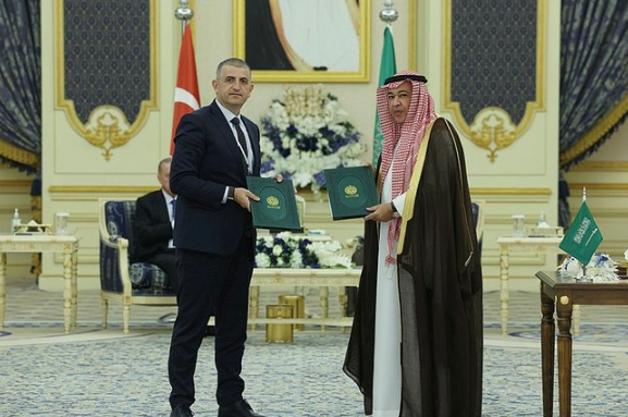 Foto - Türkiye ile Suudi Arabistan arasında 5 yeni anlaşma imzalandı