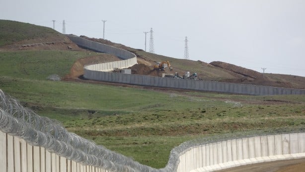 Foto - Türkiye İran sınırına örülen duvar 100 kilometreyi buldu