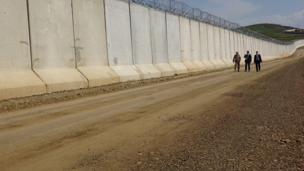 Foto - Türkiye İran sınırına örülen duvar 100 kilometreyi buldu